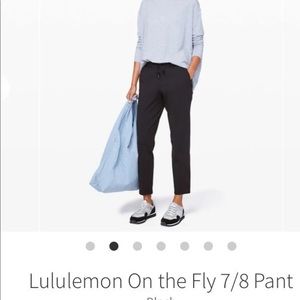 [NWTG] Lululemon on the fly woven pant BLACK